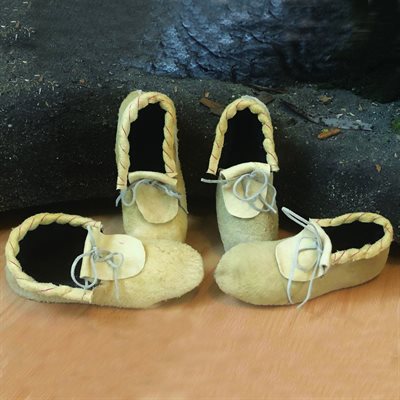 NST Wrap Moccasins - No Beads Kids Size 2