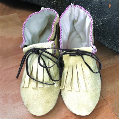 NST Wrap Moccasins - No Beads Ladies Size 8