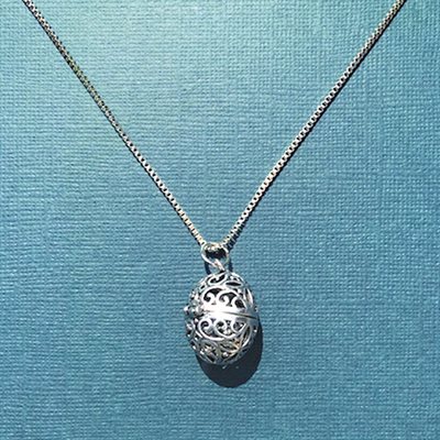 Silver Chain With Oval Diffuser Pendant