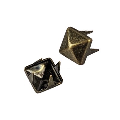 Pyramid Spots - Ant. Brass 1/4" (25 pieces/pkg)